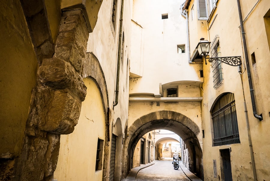 Florence center town streets arch