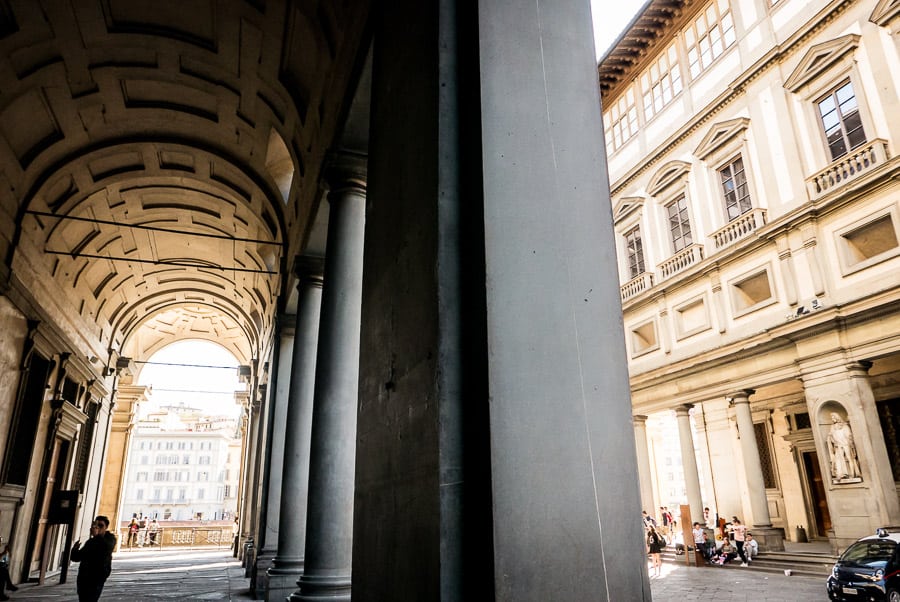 Uffizi gallery museum florence columns