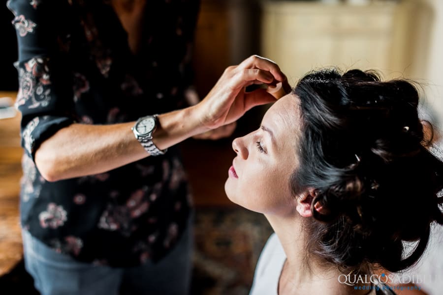 bride make up getting ready