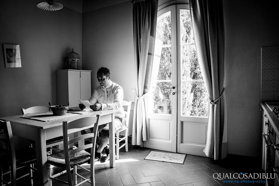 groom writing his speeches