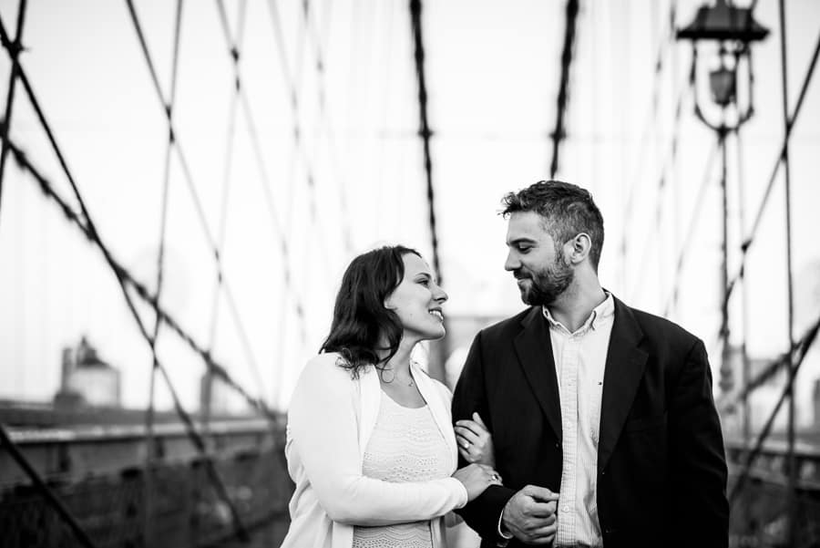 sweet couple black and white brookyin bridge
