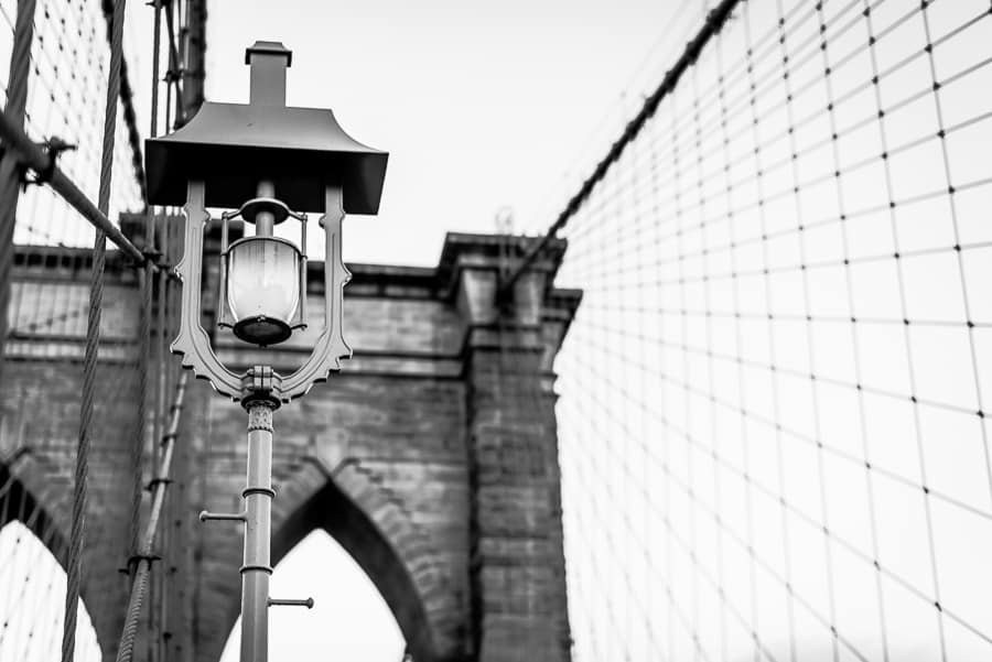 brooklyn bridge detail lamp black and white