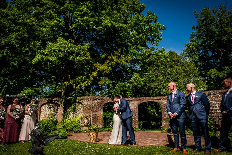 special hug wedding keeler tavern muesum ridgefield ct