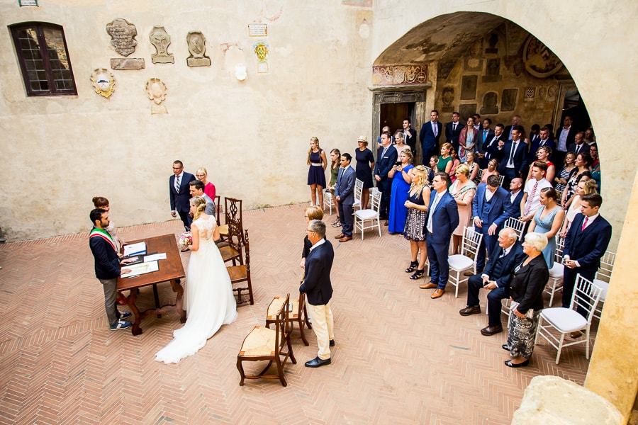 wedding ceremony palazzo pretorio certaldo