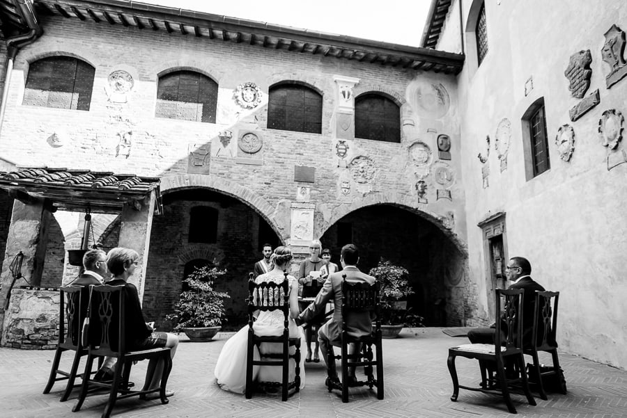 wedding palazzo pretorio certaldo black and white