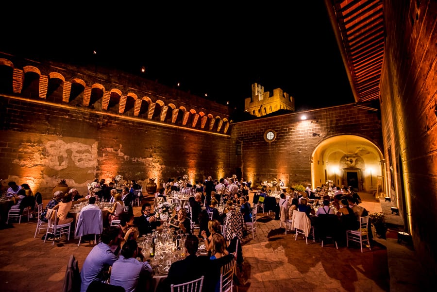 wedding castle oliveto night lights