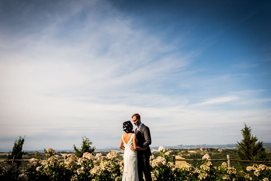 happy couple in love fattorie santo pietro