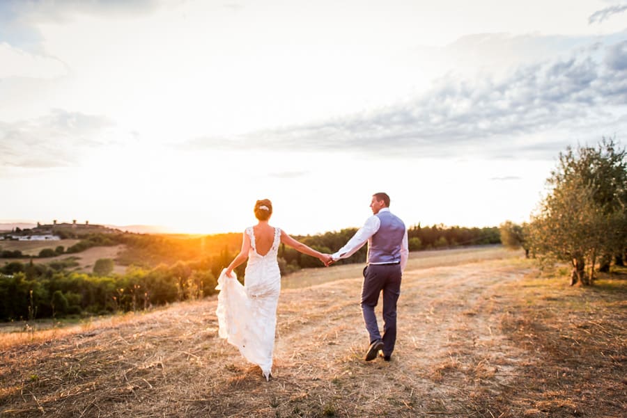 sunset bride and groom monteriggioni view