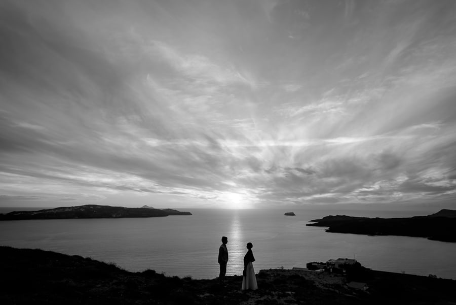 bride and groom sunset santorini wedding