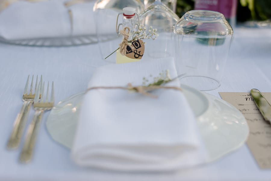 Detail table setting wedding