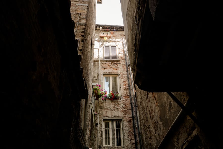 Typical tuscan style building in Lucca