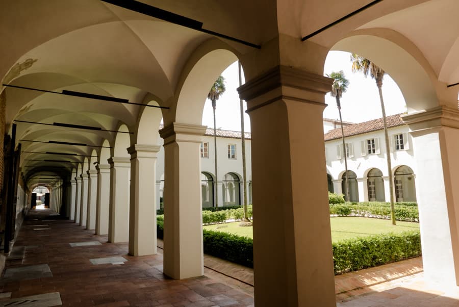 Loggiato inside the complex of San Francesco in Lucca