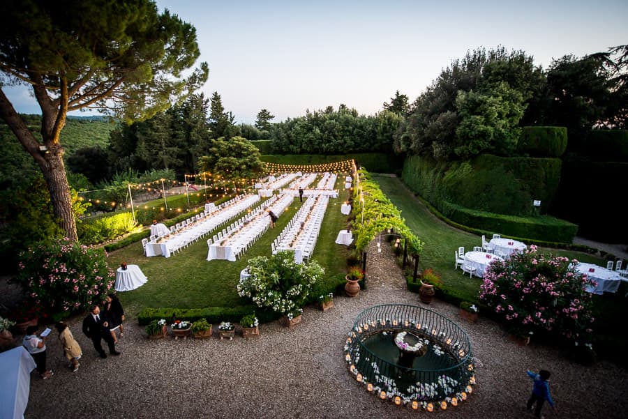 Fattoria Montecchio wedding tables and decorations in the garden