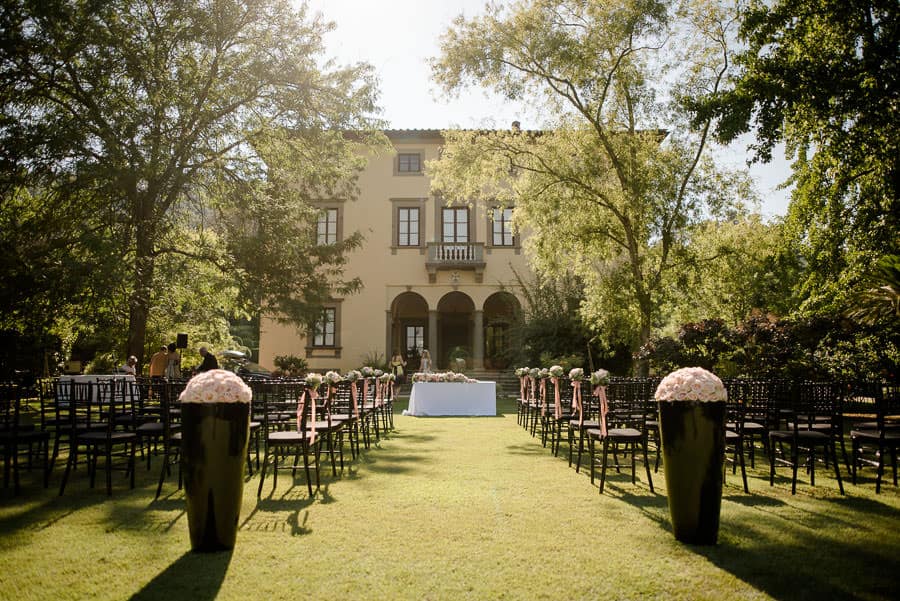 villa bernardini garden ceremony decorations