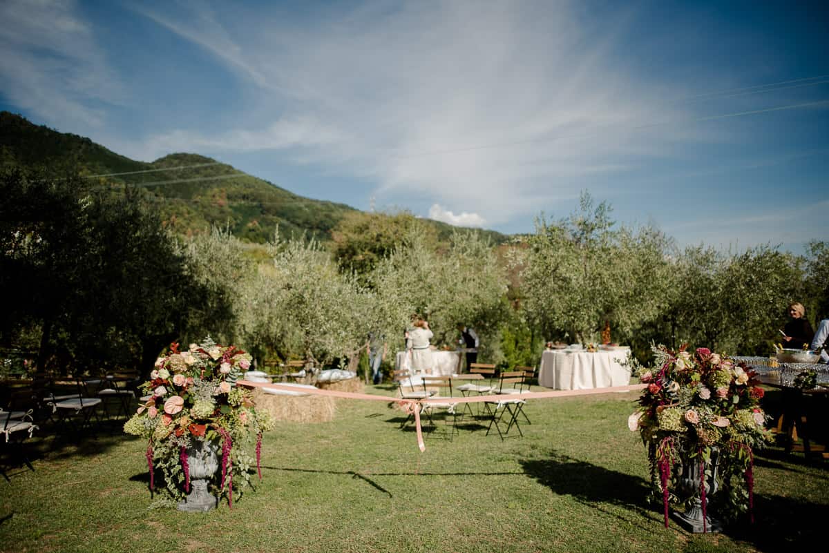 casale pasquinelli garden with olive trees