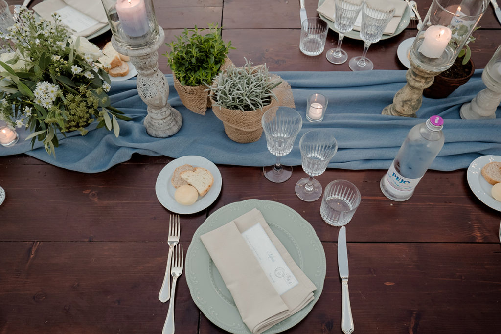 Linen table runners tuscany Wedding Centrepiece