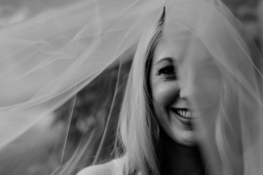 Close portrait of the bride with the veil