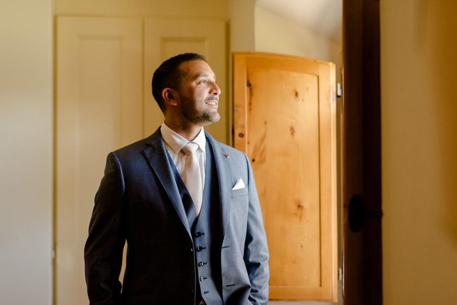 groom portrait