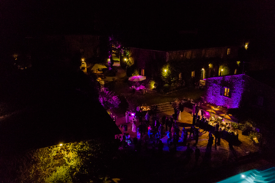 wedding danceparty viewed from the top at borgo stomennano