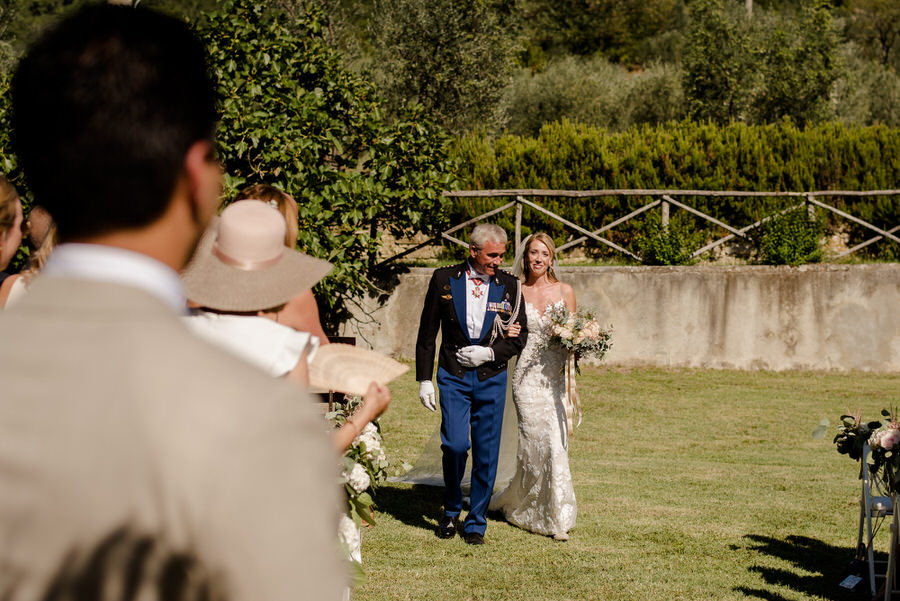 bride and her father walking down to the aisle at Borgo i Vicelli Florence