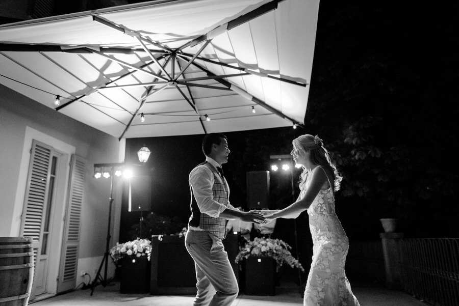 bride and groom wedding dance