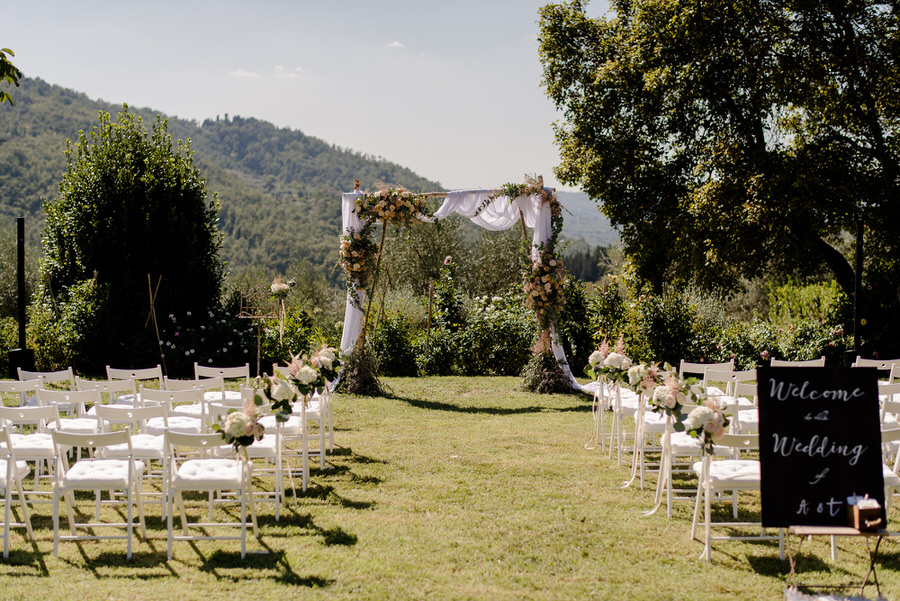 Ceremony setting in the garden at Borgo i Vicelli Florence