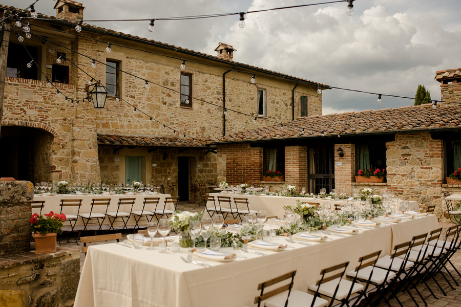 Tenuta di Papena wedding dinner tables