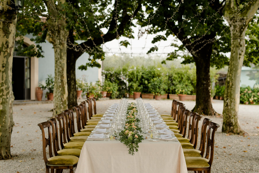 Wedding dinner long table at Villa Daniela Grossi, Capannori, Lucca