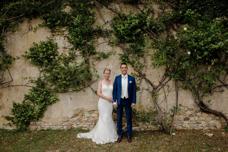 wedding couple tuscany