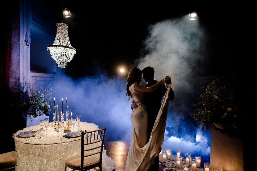 first dance of bride and groom in a theather in tuscany