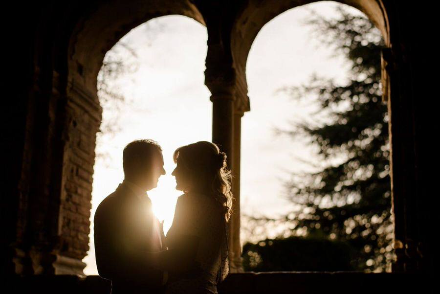 wedding couple portrait in tuscany