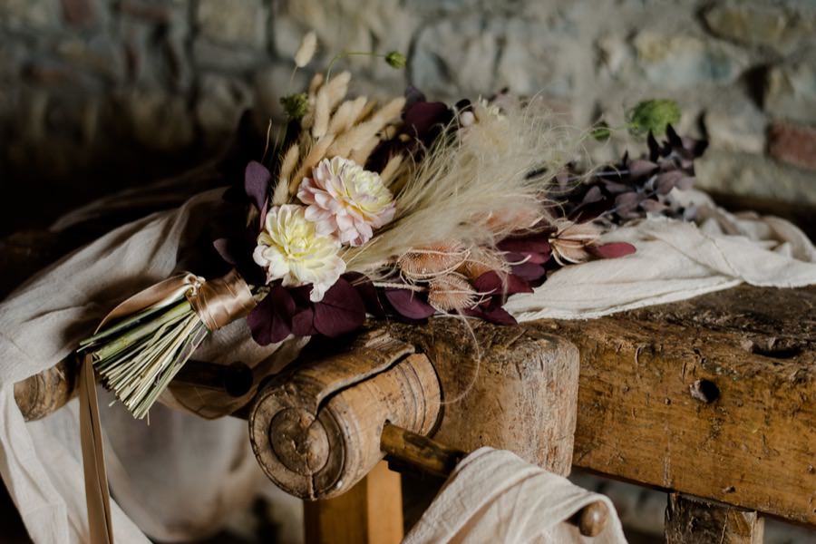 bridal bouquet in tuscany