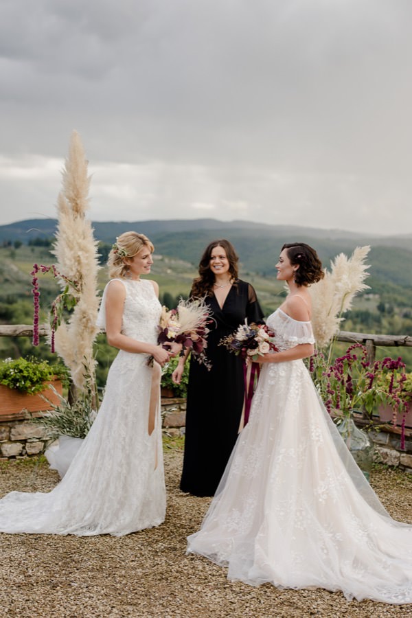 wedding ceremony in tuscany