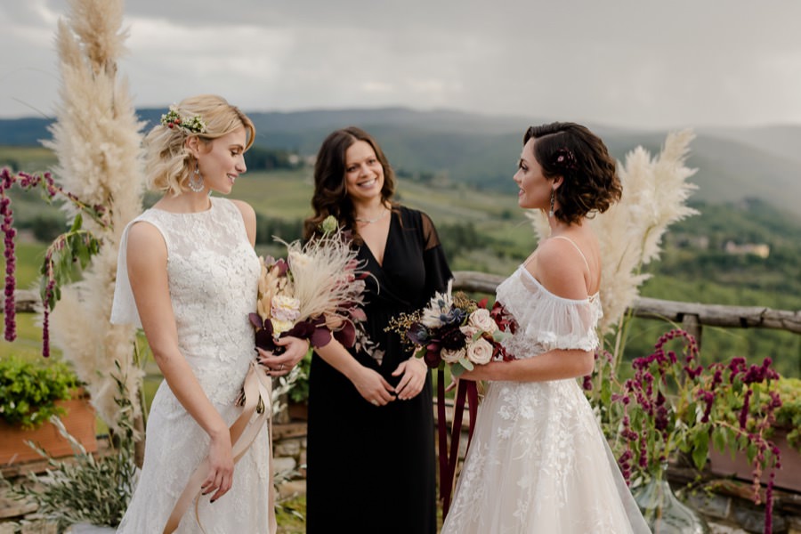 wedding elopement in tuscany