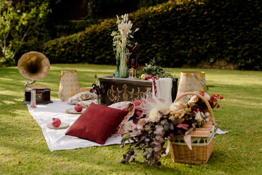 country chic wedding decoration pic-nic in tuscany