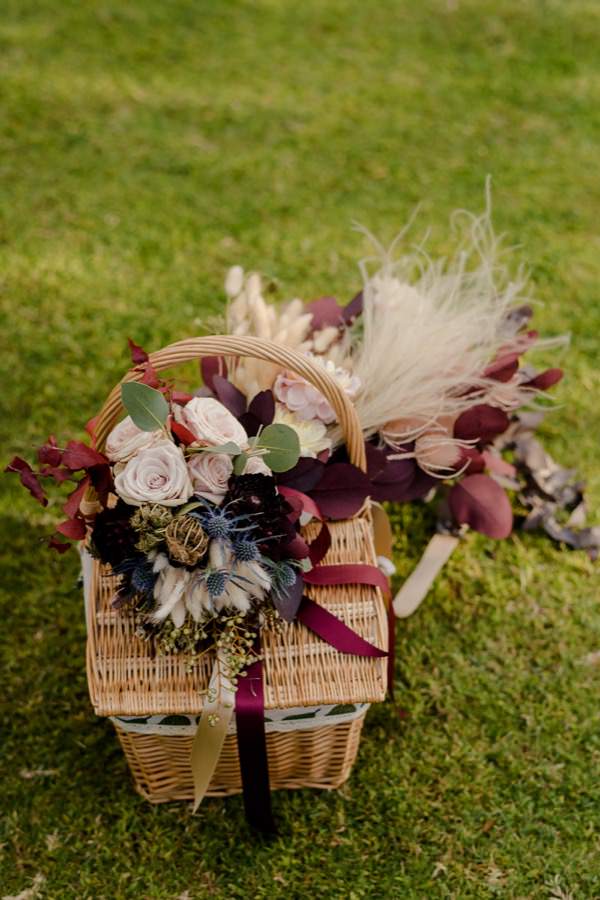 pic-nic basket country chic wedding