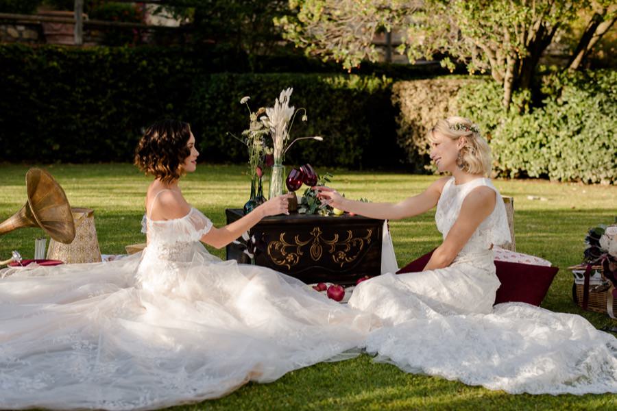 wedding toast in tuscany