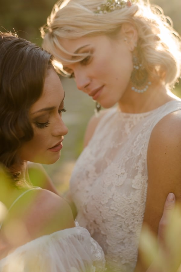 romantic wedding couple in tuscany