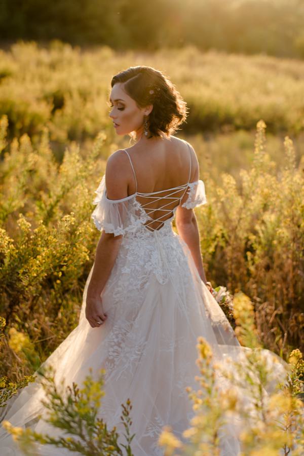 bride portrait golden hour in tuscany