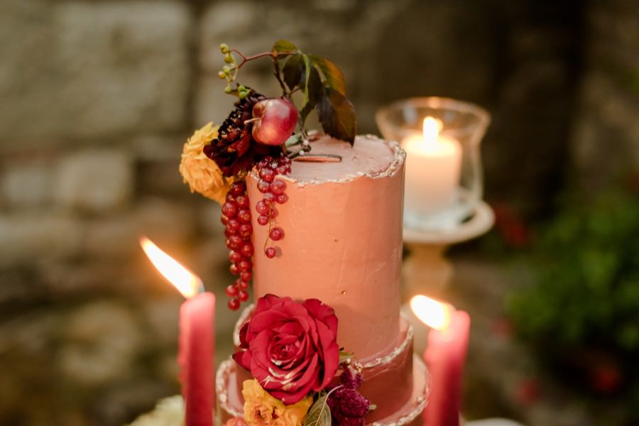 wedding cake tuscan wedding