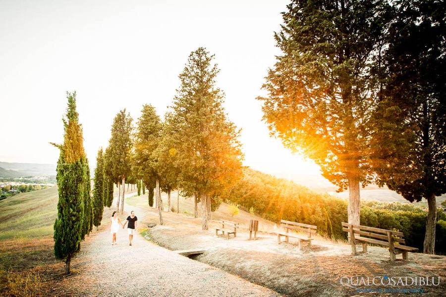 engagement photo in certaldo at Parco della Canonica