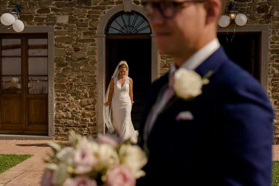 first look wedding in tuscany